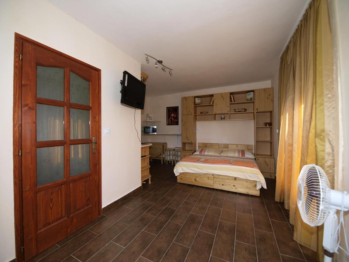 Sarreti Apartmanhaz Balatonfüred Buitenkant foto