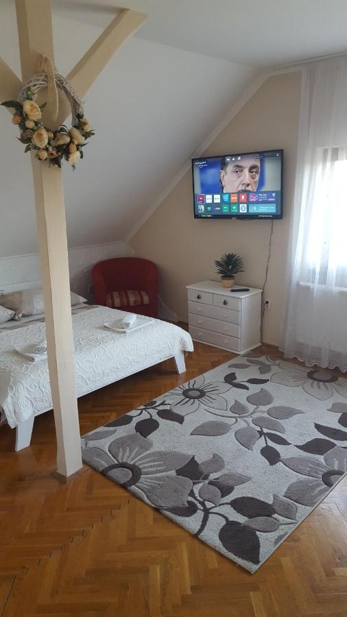 Sarreti Apartmanhaz Balatonfüred Buitenkant foto