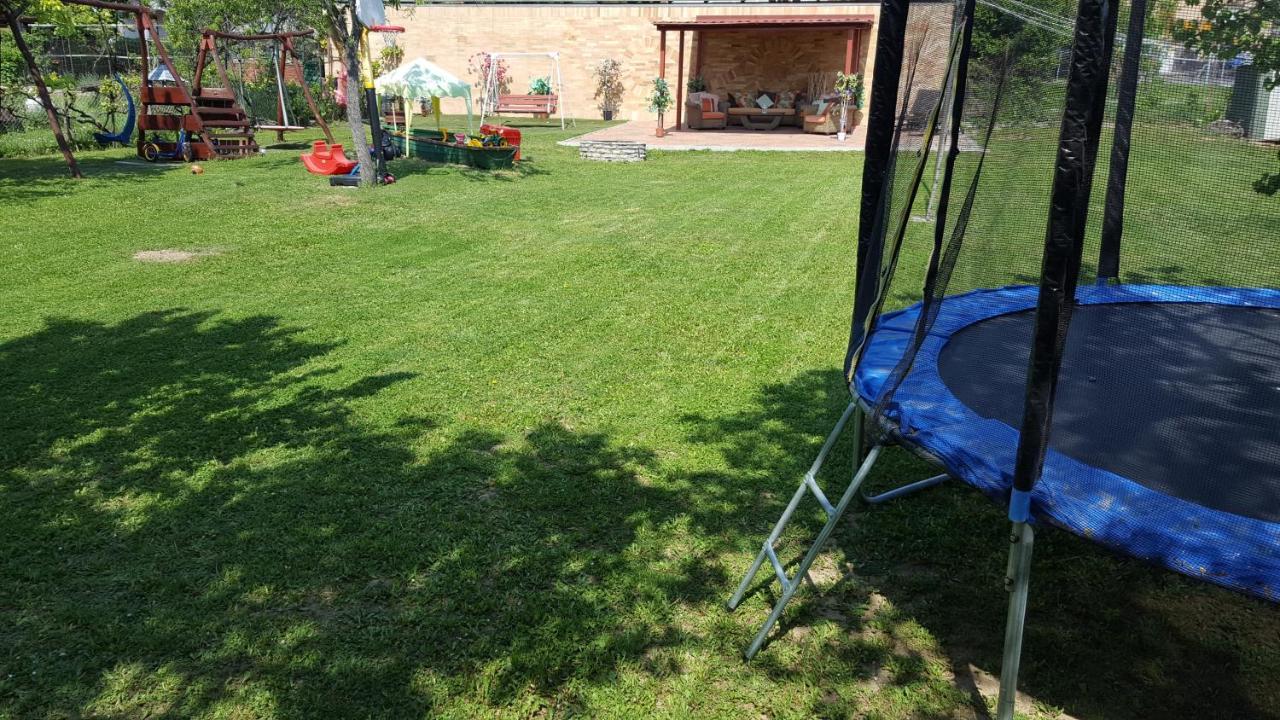 Sarreti Apartmanhaz Balatonfüred Buitenkant foto