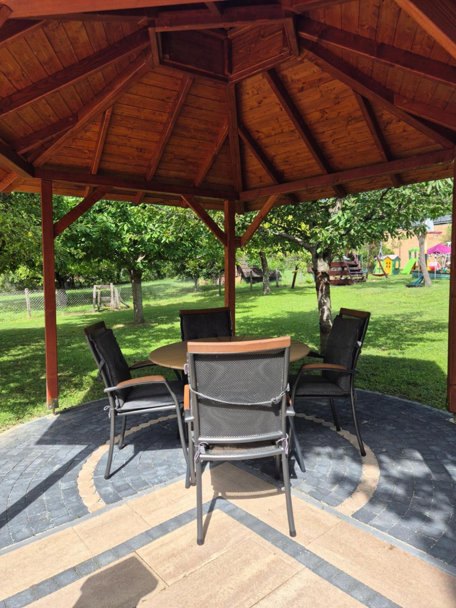 Sarreti Apartmanhaz Balatonfüred Buitenkant foto