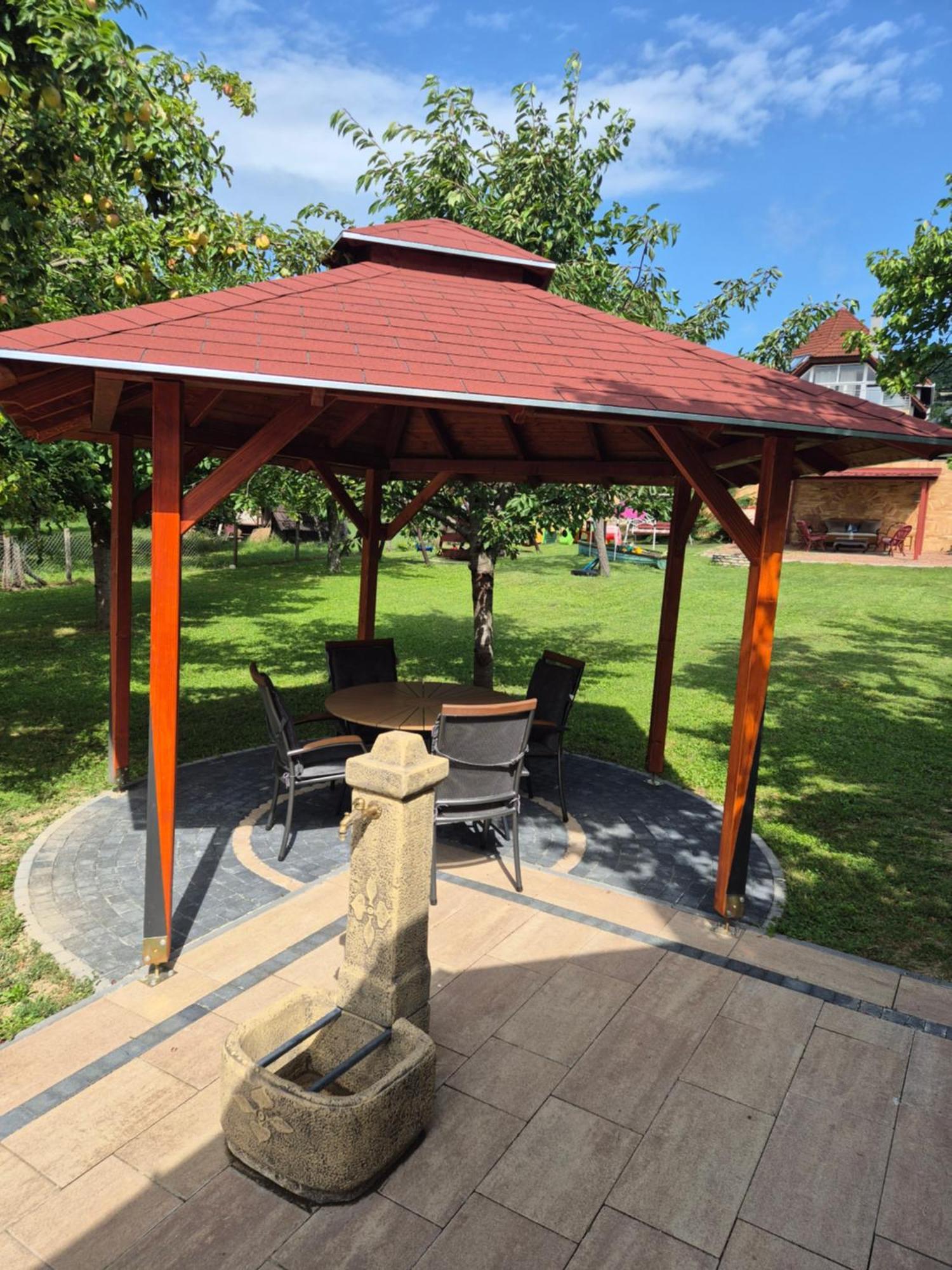 Sarreti Apartmanhaz Balatonfüred Buitenkant foto